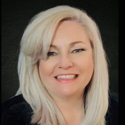 Amanda Harrison headshot